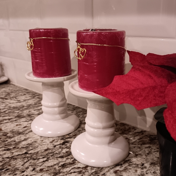 White Ceramic Holders & Red Scented Accent Candles Set NEW! - Picture 5 of 11